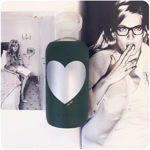 bkr Olive Green Bottle with Silver Heart - Picture 11 of 11